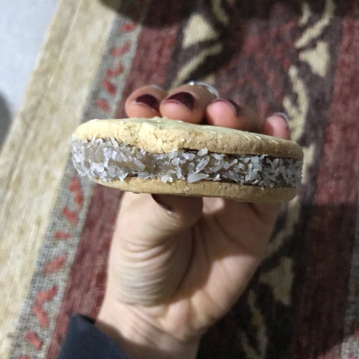 photo of Felices Las Vacas Alfajor de maicena shared by @sofivarela1 on  18 Jun 2022 - review