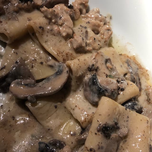 Photo of the dish “PACCHERI FUNGHI E SALSICCIA E TARTUFO”