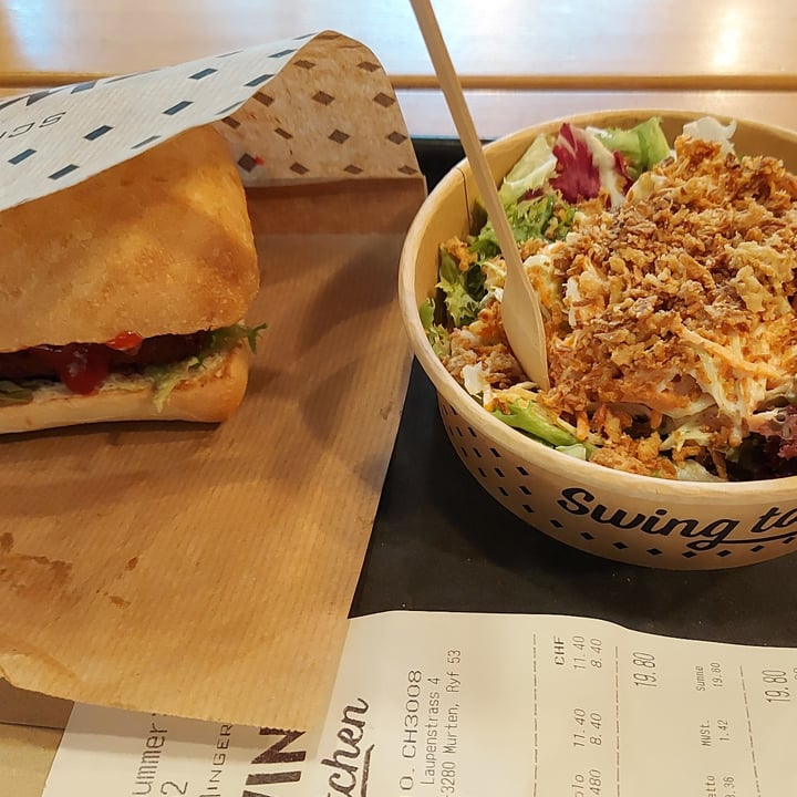photo of Swing Kitchen Chicago Edgy Burger & Cole Slaw shared by @martinadp on  13 Nov 2022 - review