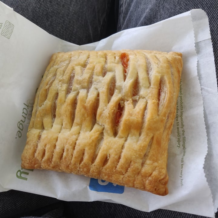 photo of Greggs Sausage, Bean & CheeZe Melt shared by @sopheen on  10 Aug 2021 - review