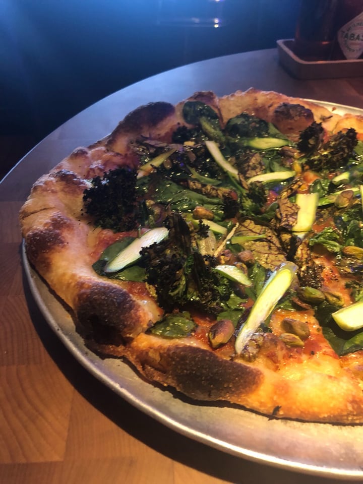 photo of Blue Label Pizza & Wine Veganized: Green Machine Pizza shared by @alyrauff on  05 Aug 2019 - review
