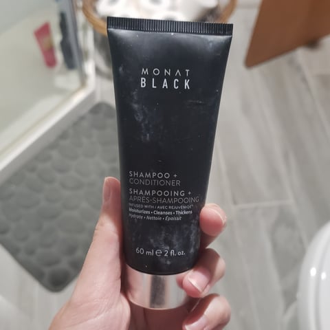 Monat shop black shampoo