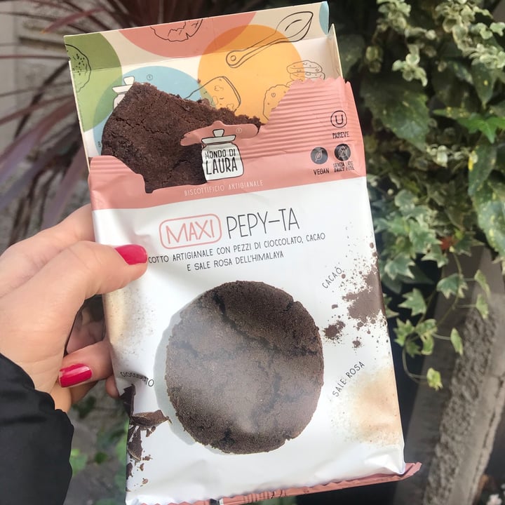 photo of Il mondo di laura PEPY-TA Cookies artigianali doppio cioccolato e sale rosa shared by @hily on  28 Nov 2021 - review