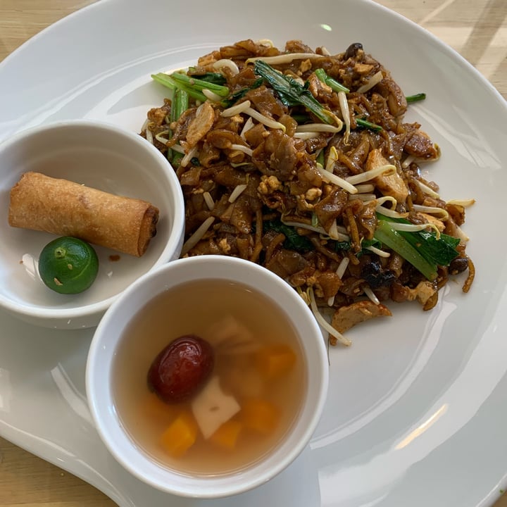 photo of Loving Hut Char Kway Teow shared by @lucrece on  15 Oct 2021 - review