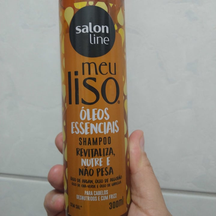 photo of Salon line Shampoo meu liso óleos essenciais shared by @lumuller on  30 Dec 2021 - review