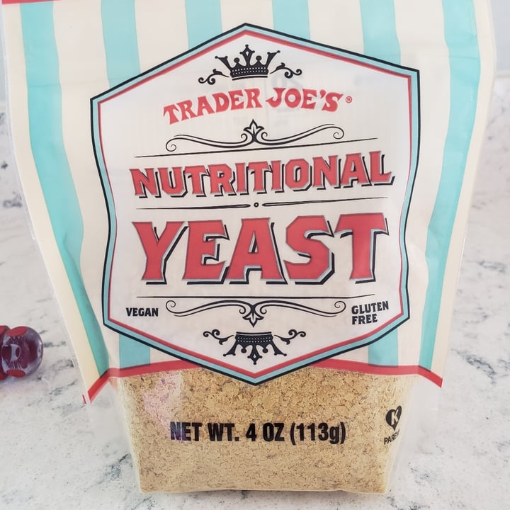 photo of Trader Joe's Nutritional Yeast shared by @rachelanninmn on  01 Jun 2022 - review