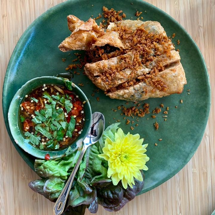 photo of Healthy Thai Vegan & Vegetarian Cuisine Deep Fried Whole Fish shared by @linpinclothing on  28 Jun 2022 - review