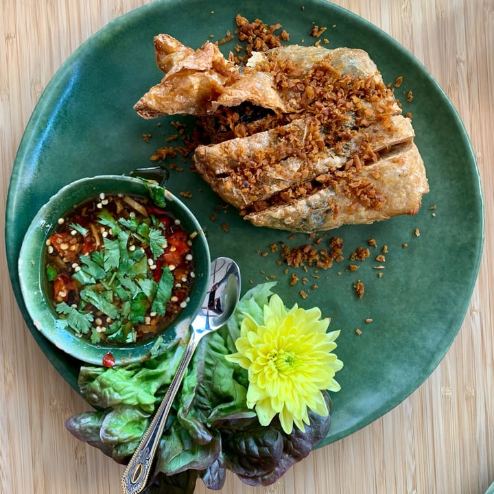 review photo of Healthy Thai Vegan & Vegetarian Cuisine Deep Fried Whole Fish shared by @linpinclothing on 28 Jun 2022 - review