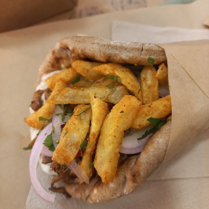 review photo of Mama Tierra Acropolis Mushroom Gyro shared by @temperancexiiii on 22 Sep 2022 - review