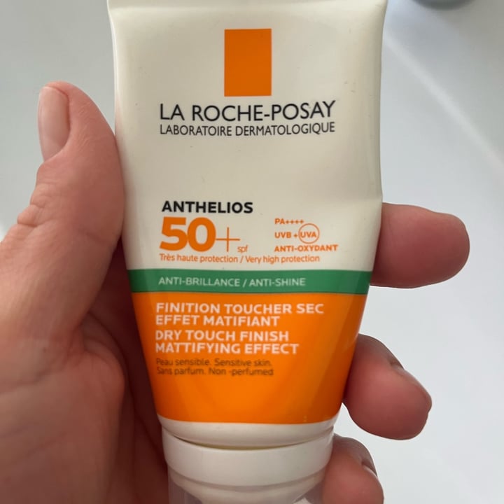 photo of La Roche-Posay Anthelios 50+ Anti-Brillance shared by @carotinapretty on  24 Mar 2022 - review
