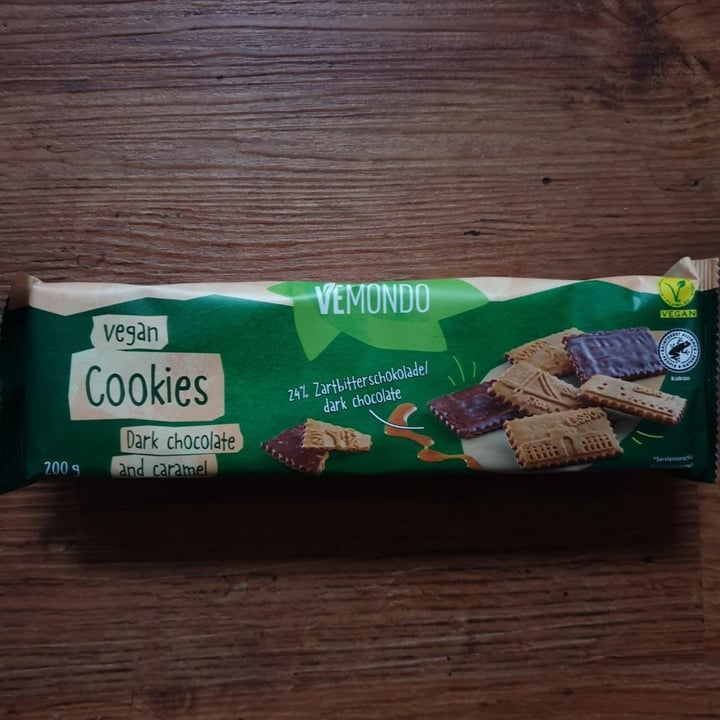 review photo of Vemondo Vegan Cookies Dark Chocolate and Caramel shared by @veganarchic on 19 Sep 2021 - review