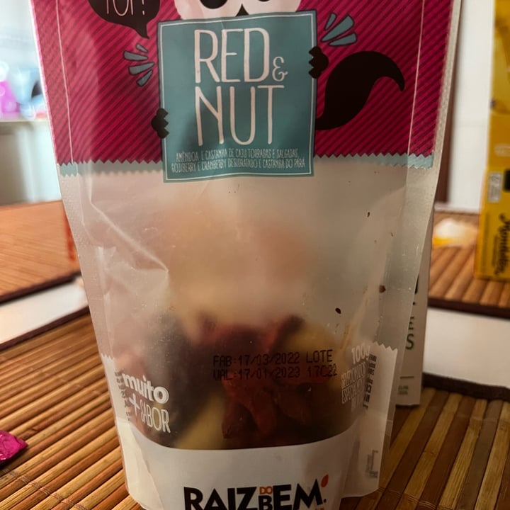 photo of Raiz do Bem Mix De Nuts shared by @febotechia on  02 May 2022 - review