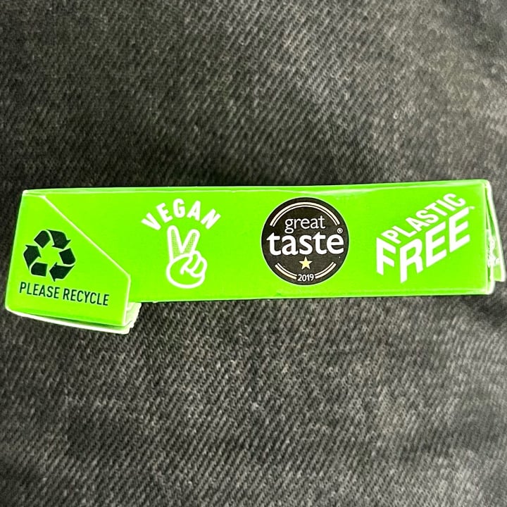 photo of Chewsy Spearmint Plant Based Plastic Free Gum shared by @mtp on  21 Nov 2022 - review