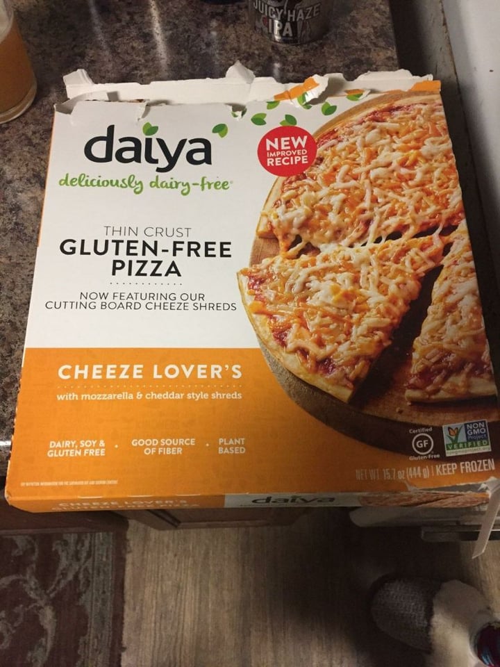 photo of Daiya Cheeze Lover’s Thin Crust Gluten-Free Pizza shared by @theanxiousvegan on  05 Mar 2020 - review