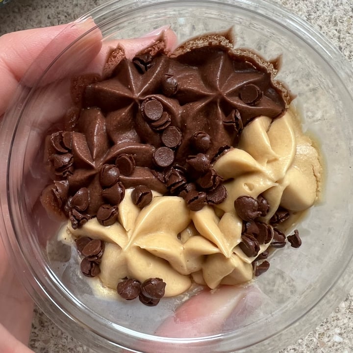 review photo of Asda Plant Based 2 Chocolate & Salted Caramel Desserts shared by @callyjoart on 02 Aug 2022 - review