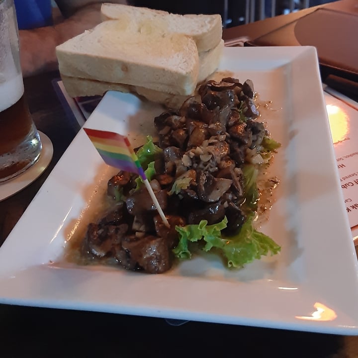 photo of Happy Daze Bistro Cafe Mushrooms shared by @zaskia on  24 Feb 2021 - review