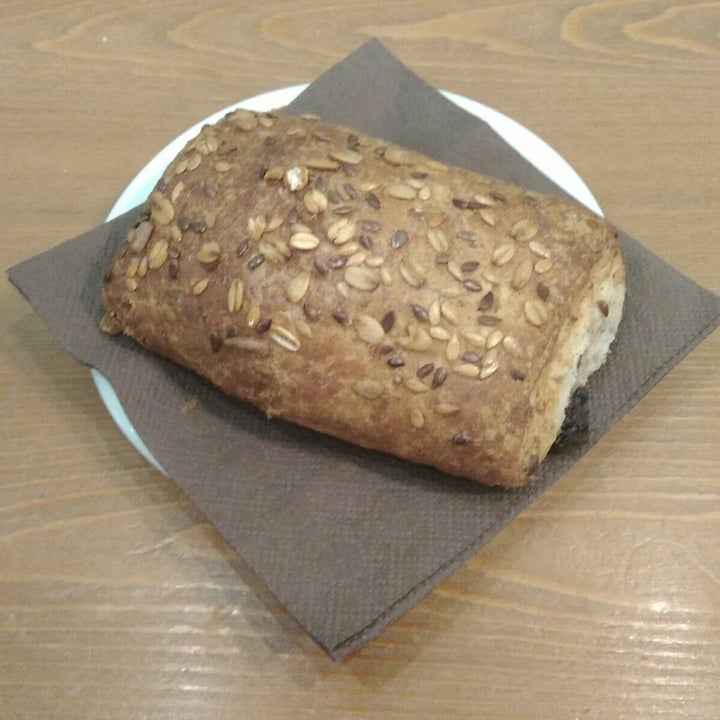 review photo of The Coffee Box Brioches Ai Frutti Rossi shared by @enbobo on 12 Oct 2021 - review