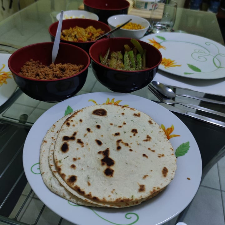 review photo of Mission Foods Onion & Chive Wraps shared by @rafaelasomer on 02 Jul 2022 - review