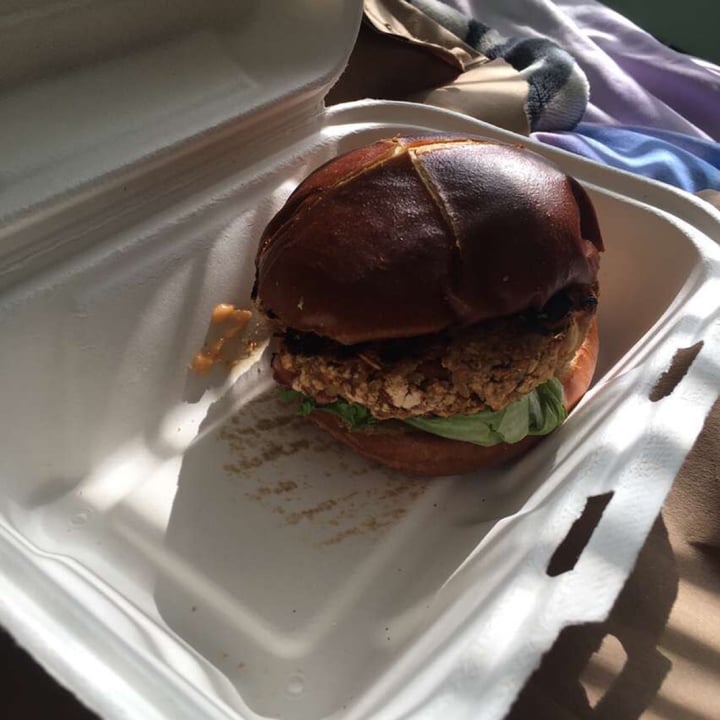 review photo of Duke's Alehouse and Kitchen Veggie Burger shared by @cornfritter on 06 May 2020 - review