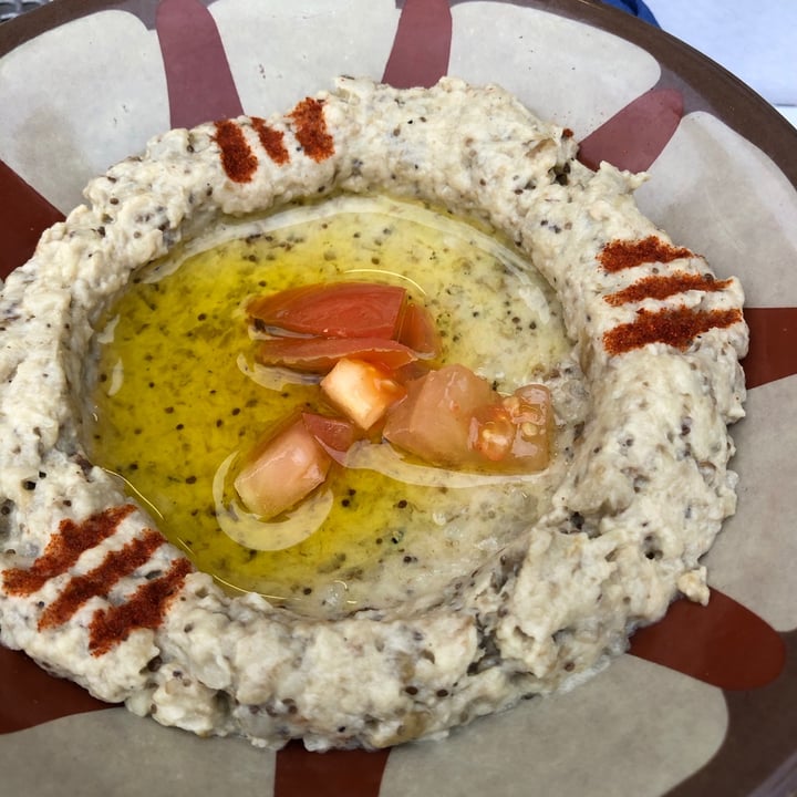 photo of Hommus - Snack Libanese Baba Ganoush shared by @multidurso on  05 May 2021 - review