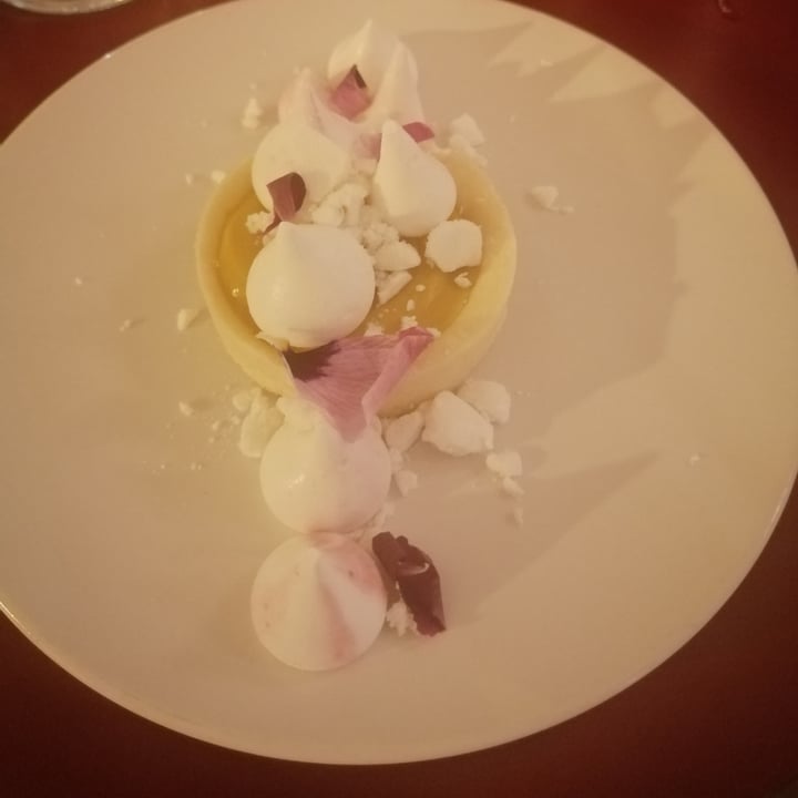 photo of Interno TRE Lemon tart con meringhe shared by @martinika96 on  19 Mar 2022 - review