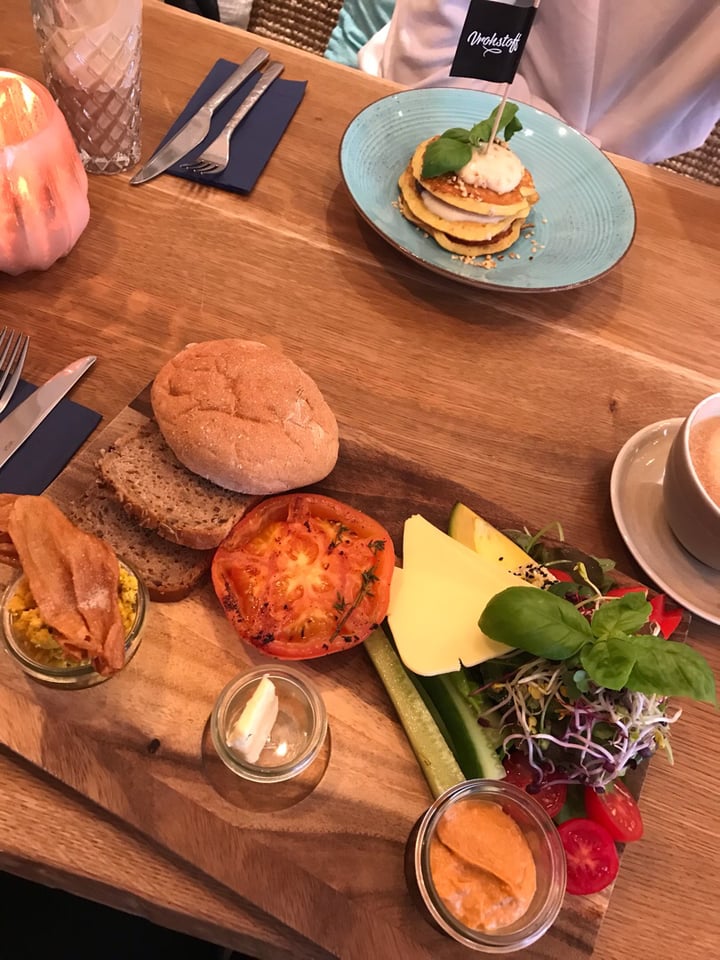 review photo of Vrohstoff Frühstück shared by @charlyy on 03 Dec 2019 - review