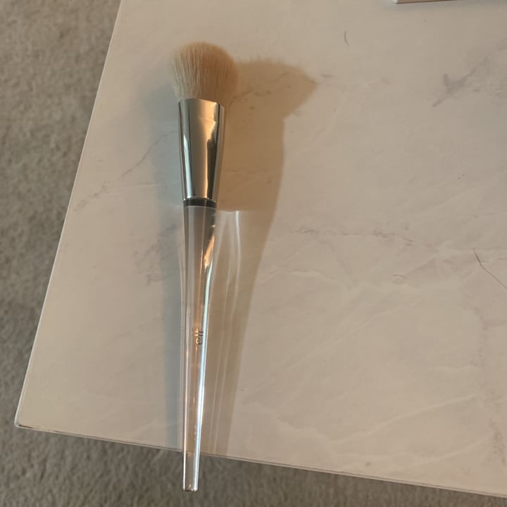 photo of e.l.f. Cosmetics ELF Makeup Brush shared by @johannaskytt on  03 Jul 2020 - review