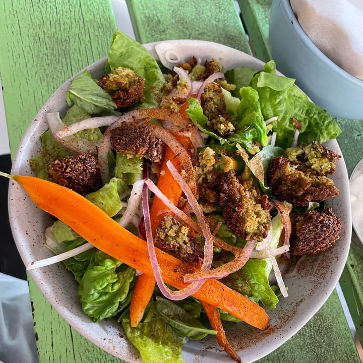 photo of Artichoke Falafel Salad shared by @csquaree on  20 Aug 2022 - review