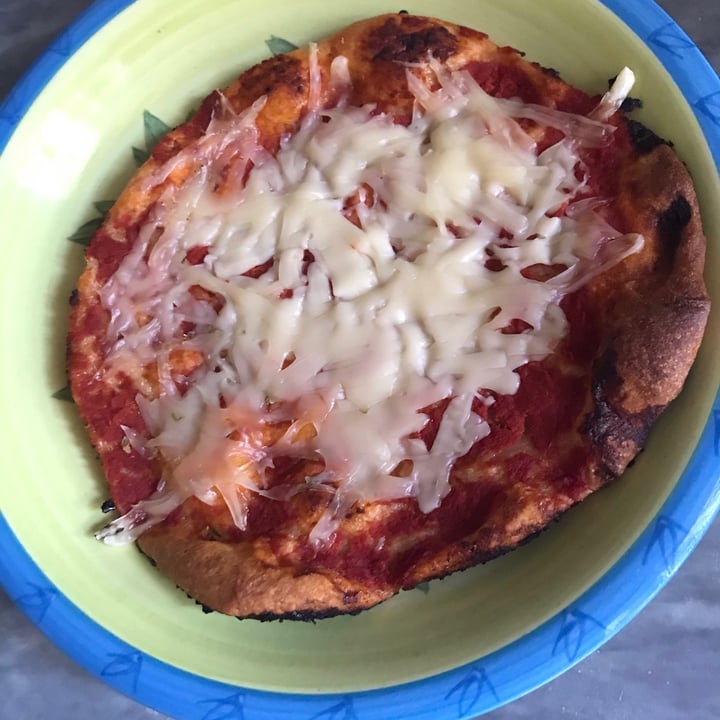 photo of Coccole di Gusto Milano - Alimentari bio Vegan Pizza con mozzarella vegana shared by @carmelau on  13 May 2021 - review