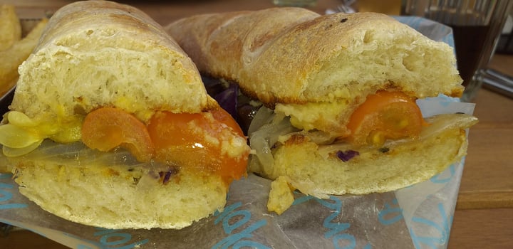 photo of Blondies Bakery Cafe Sandwich Vegano shared by @lusi7 on  06 Oct 2021 - review