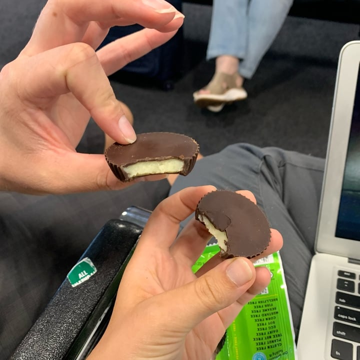 photo of Free2b Foods Dark Chocolate Mint Cups shared by @colphax on  20 Jul 2022 - review