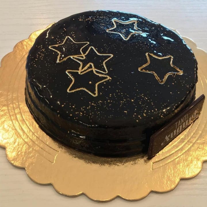photo of Viola's cake Sacher Vegana shared by @paolaf on  22 Apr 2022 - review