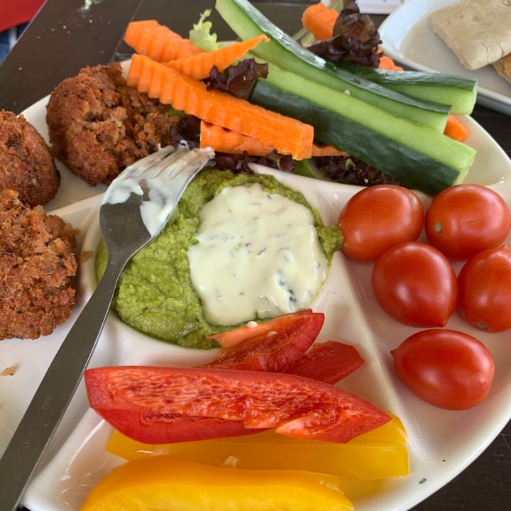 photo of Asher's Corner Cafe @ Ashers Farm Sanctuary Hummus and pita shared by @lc123456 on  21 Feb 2021 - review