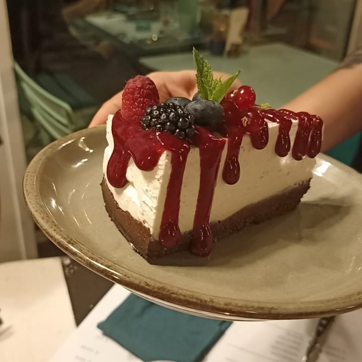 photo of Romeow Cat Bistrot White Cake shared by @tofufan75 on  26 Jun 2022 - review
