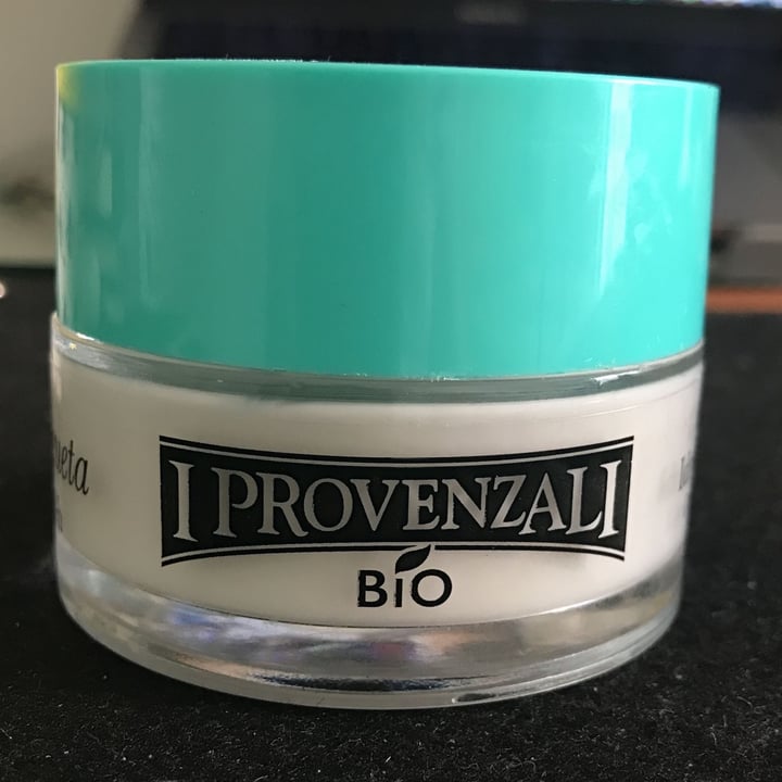 photo of I Provenzali Crema giorno nutriente shared by @alessiasibi97 on  01 Oct 2021 - review