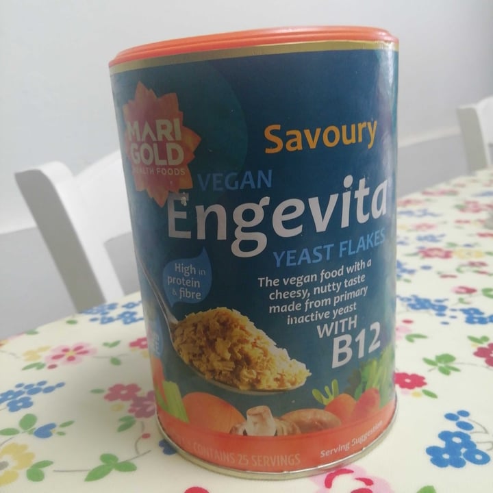 photo of Marigold Health Foods Savoury yeast flakes - nutritional yeast shared by @veganjessie on  13 Jun 2020 - review