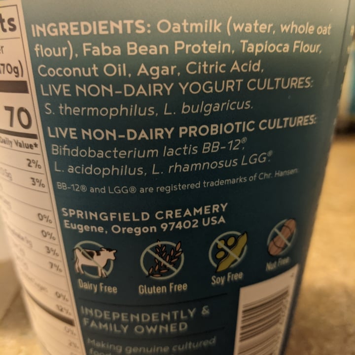 photo of Nancy's Yogurt Probiotic Oatmilk Non-Dairy Yogurt Plain shared by @jayvgn on  06 Dec 2021 - review