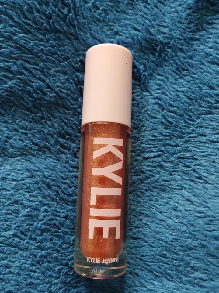 photo of Kylie Cosmetics High Gloss Kylie Cosmetics shared by @vero22 on  01 Apr 2020 - review