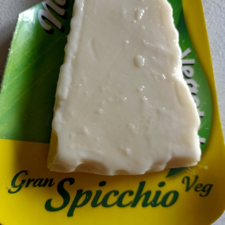 photo of Gran Spicchio io veg Vegan cheese,gran Spicchio shared by @roxane19 on  11 May 2022 - review