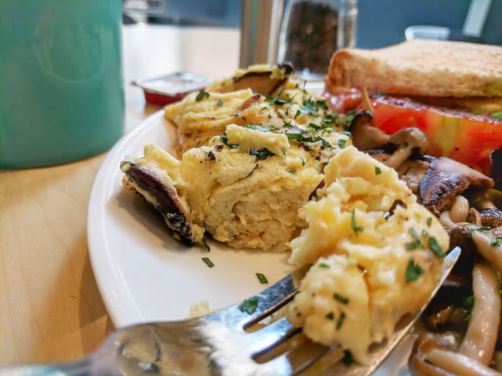 review photo of Green Common Wan Chai Just inc scrambled eggs breakfast shared by @partiallyblocked on 29 Jun 2018 - review