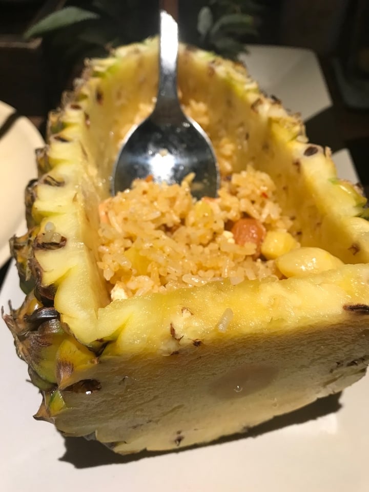 review photo of Hum Vegetarian, Garden & Restaurant Pineapple rice shared by @jannapham on 20 Jan 2022 - review