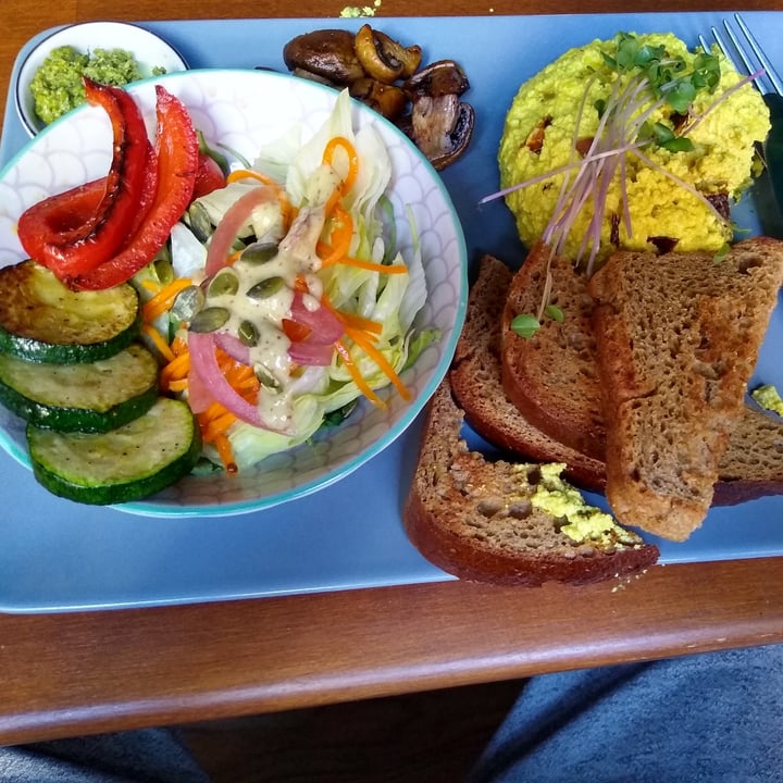 review photo of Bez Lukru Scrambled tofu Breakfast shared by @darl on 20 Aug 2020 - review