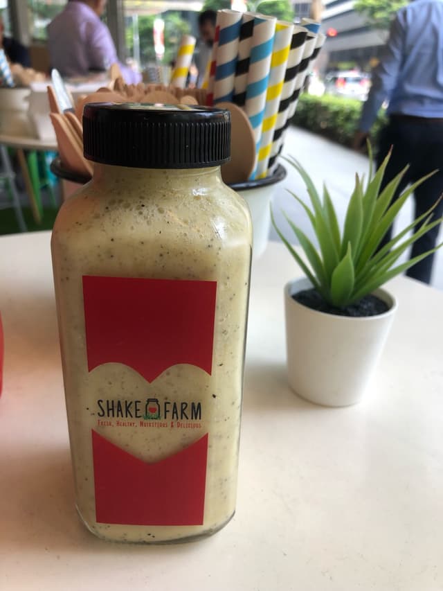 Foto do prato “Build your own shake”