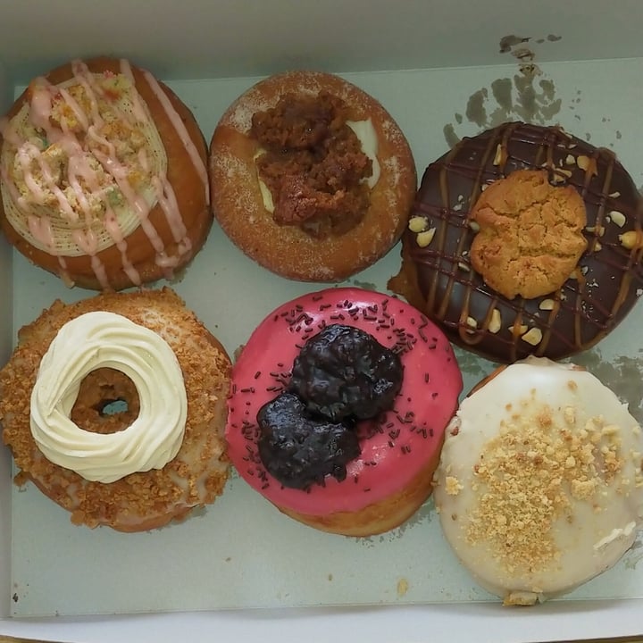 photo of Grumpy & Runt | Little Deli & Donuts Assorted donuts shared by @carolize on  14 Jan 2022 - review