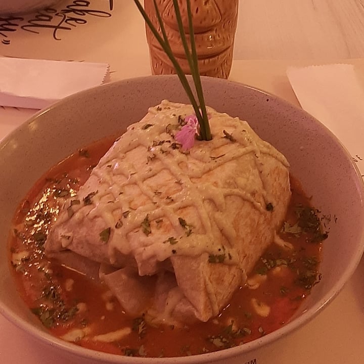 photo of Pura Vida veggie and vegan Burrito mojado shared by @naty023 on  21 Feb 2021 - review