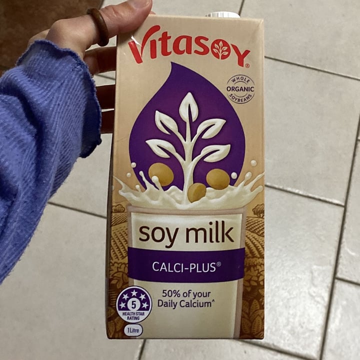 review photo of Vitasoy Soy milk calci plus shared by @ariellevegan on 25 Sep 2021 - review