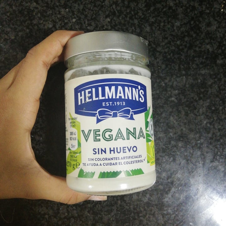 photo of Hellmann’s Hellman’s Vegan Mayonnaise shared by @lohanavegana on  13 Apr 2021 - review