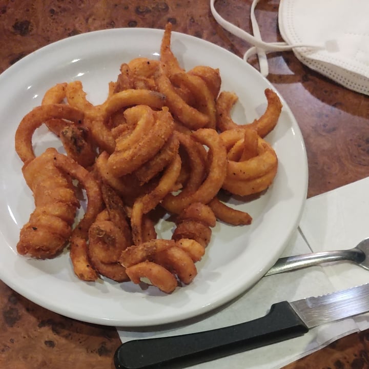 photo of La Casa De Los Abuelos Papas Curly shared by @tarzampson on  01 Sep 2022 - review