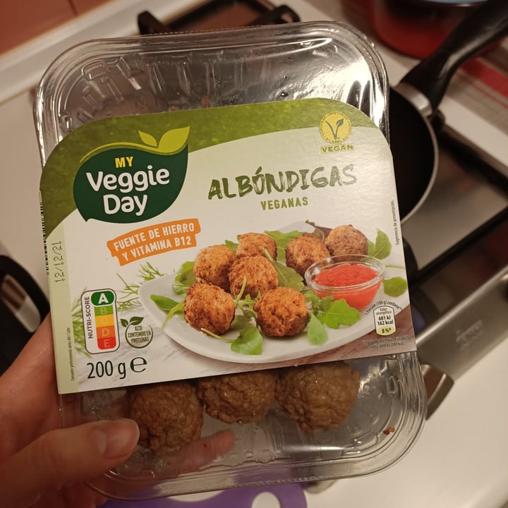 photo of My veggie day Albóndigas shared by @lavanessita on  05 Dec 2021 - review