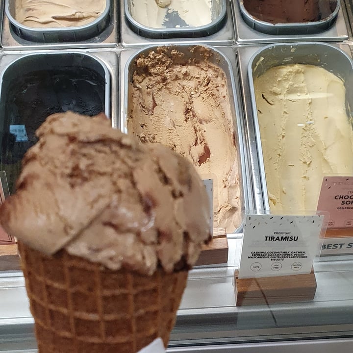 photo of Kind Kones Tiramisu Ice Cream shared by @yiersansiwu on  03 Apr 2021 - review